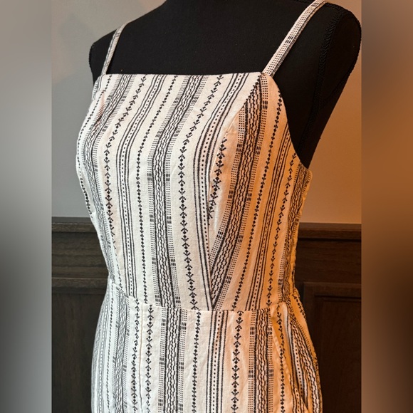 Old Navy Cream and Gray Striped Pattern linen cotton jumpsuit romper - Picture 2 of 9